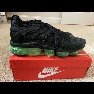 Nike Air vapormax plus black/green